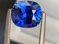 Saphir Bleu • 4,03ct