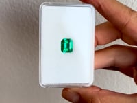 Émeraude Octogonale 5.29 Carats 9.30x11.90 AA VS Zambie Émeraude Octogonale 5.29 Carats 9.30x11.90 AA VS Zambie