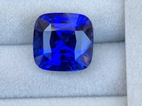 Saphir Bleu • 16,2ct
