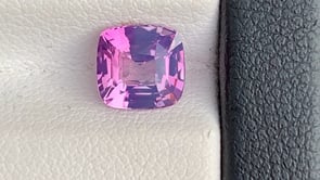 Saphir Violet • 2,08ct