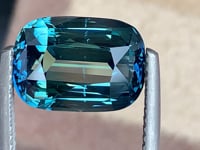 Saphir Teal • 7,6 ct