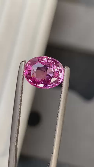 saphir-padparadscha-ovale-2-50ct-video-1