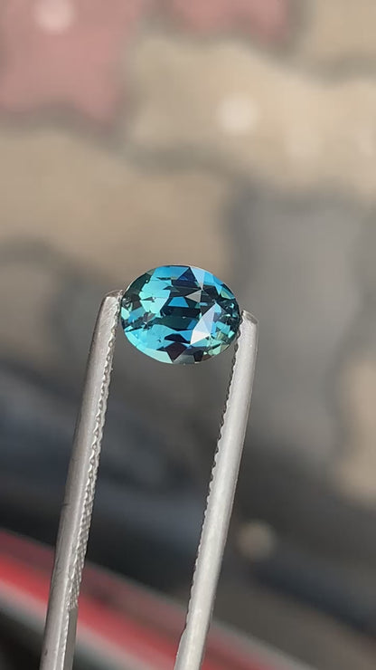 saphir-teal-ovale-1-97ct-video-1