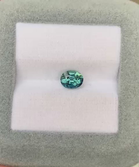 saphir-teal-ovale-1-28-ct-video-2-2