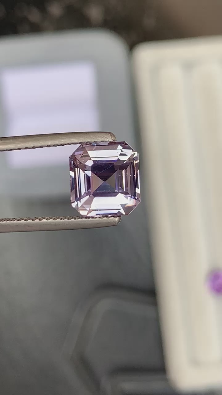 saphir-rose-coussin émeraude-4-00ct-video-1