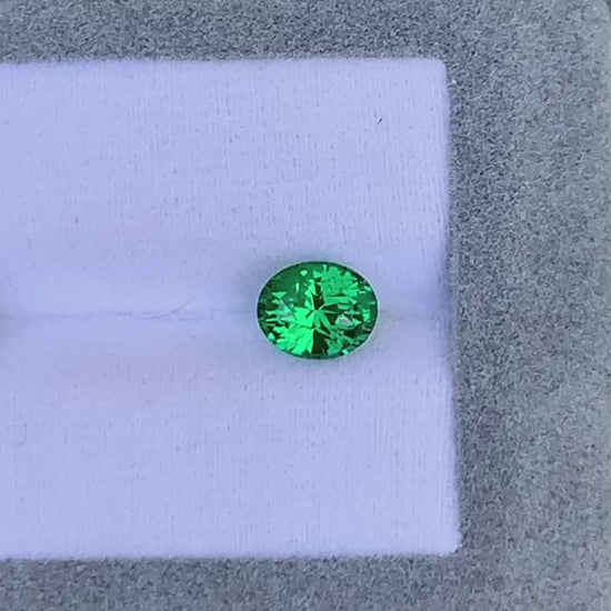 tsavorite-ovale-2-05ct video1