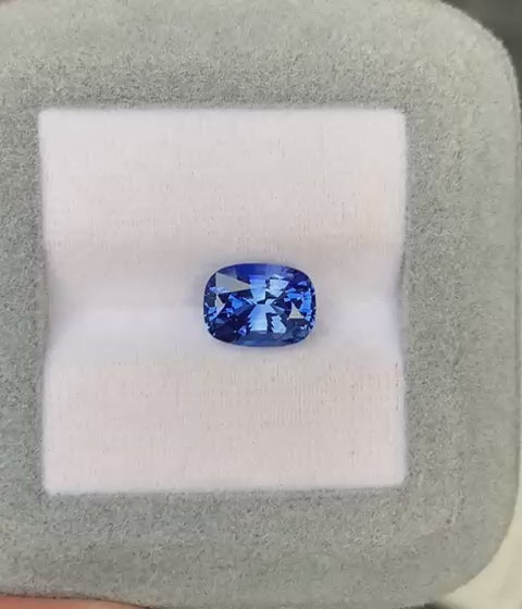 saphir-bleu-coussin allongé-3-06ct-video-2