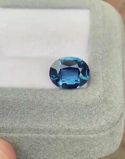 saphir-teal-ovale-5-00ct-video-3