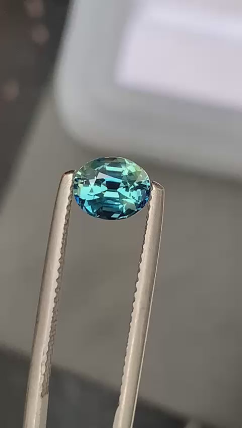 saphir-teal-ovale-1-28-ct-video-1-2
