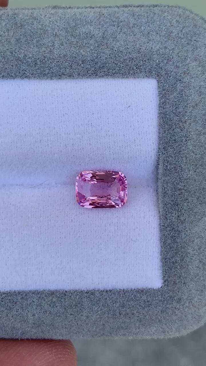 saphir-rose-coussin allongé-1-60ct Video