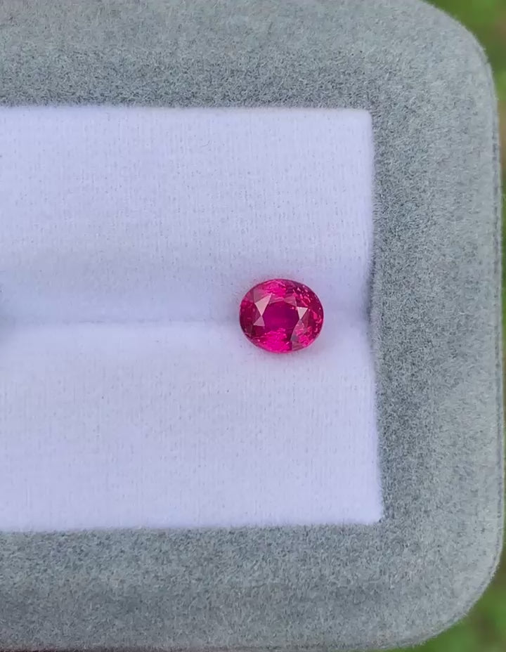 rubis-ovale-1-51ct video