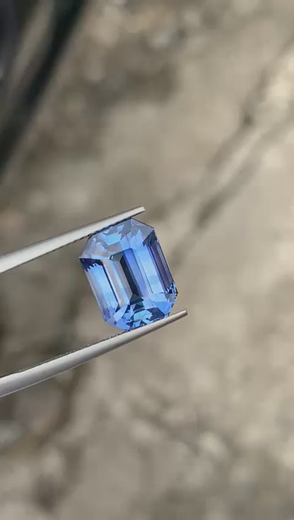 saphir-bleu-émeraude-8-02ct-video-2