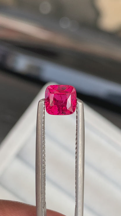 Spinelle rouge • 1,54ct