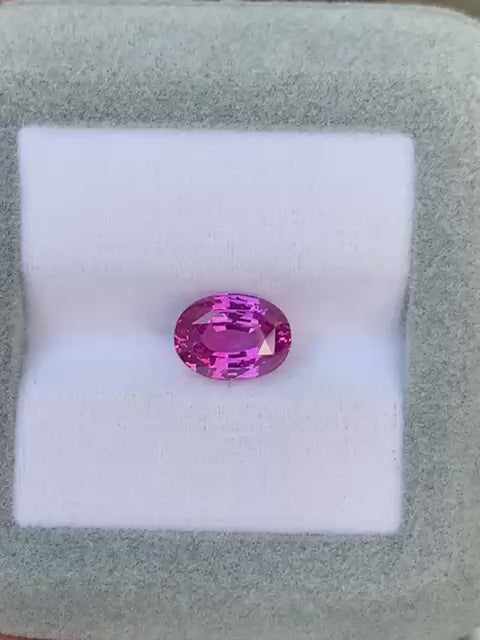 saphir-rose-ovale-3-04-ct-video-2