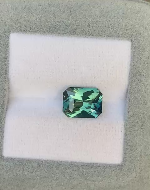 saphir-teal-radiant-4-00ct-video-2
