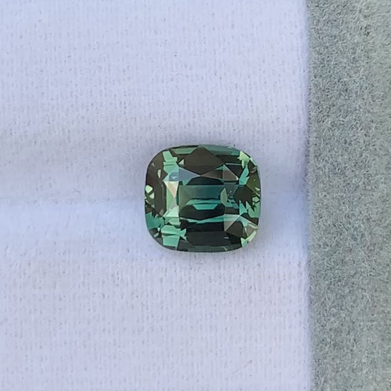 saphir-teal-coussin-4-52ct-video-2