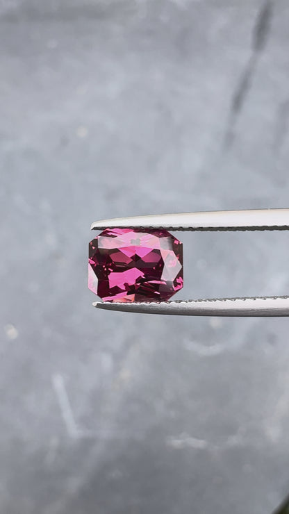 Grenat Malaya • 2,23ct