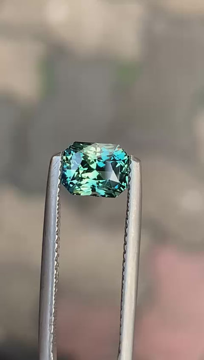 saphir-teal-radiant-1-60ct-video-1