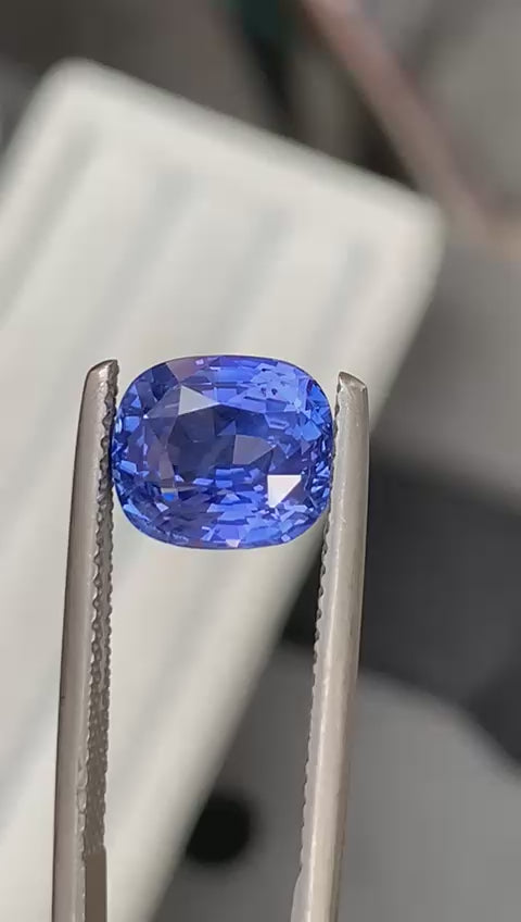 saphir-bleu-coussin-4-10ct-video-1