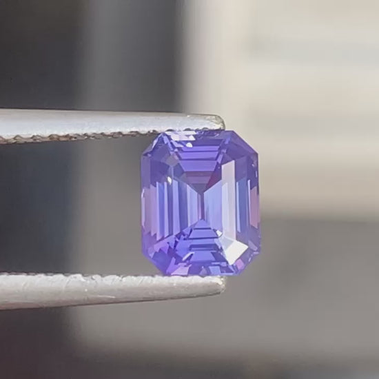 saphir-violet-émeraude-1-51-ct-video-1
