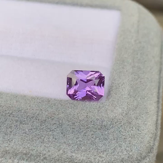 Saphir Radiant Violet 1,6ct