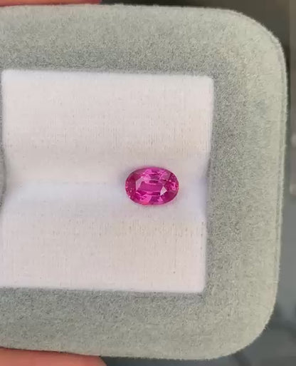 saphir-rose-ovale-1-62ct-video-2