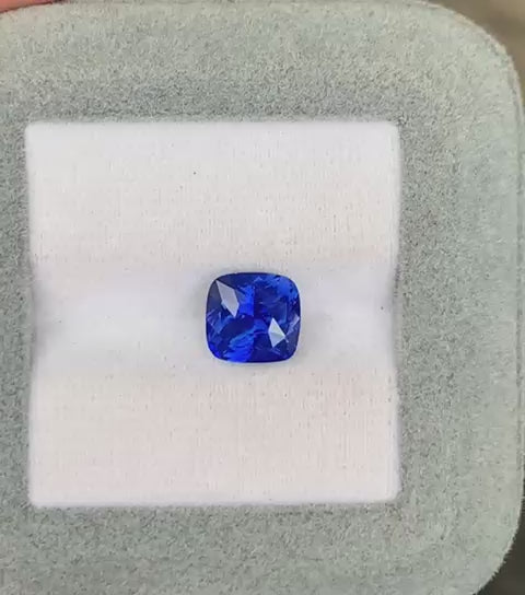 saphir-bleu-coussin-3-00ct-video-3