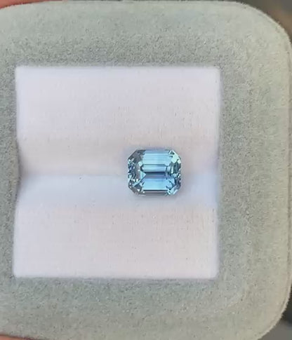 saphir-bleu-émeraude-3-04ct-video-3