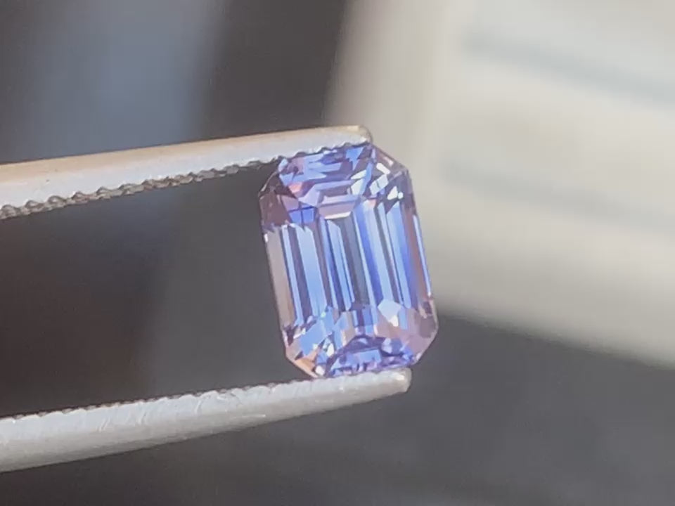 saphir-bleu-émeraude-2-12ct-video-1