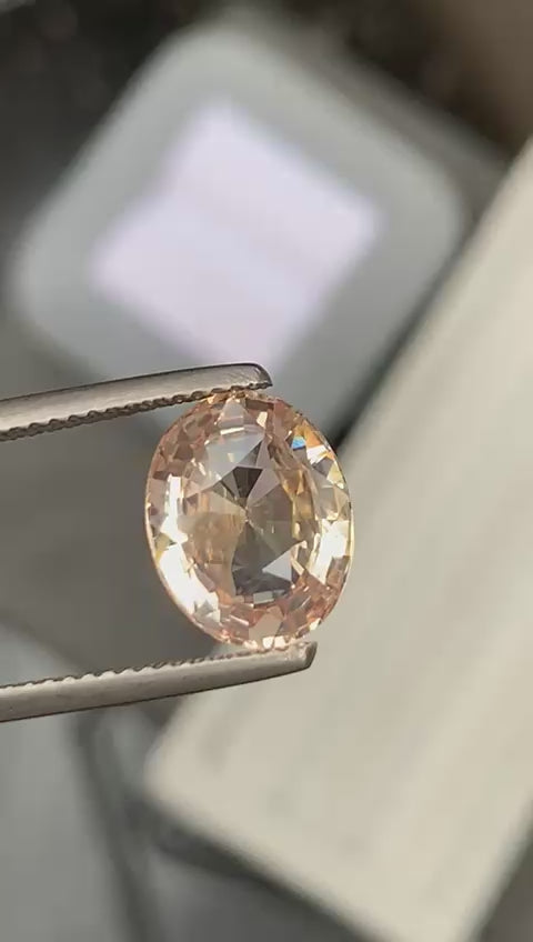 saphir-p-che-ovale-5-00ct-video-2