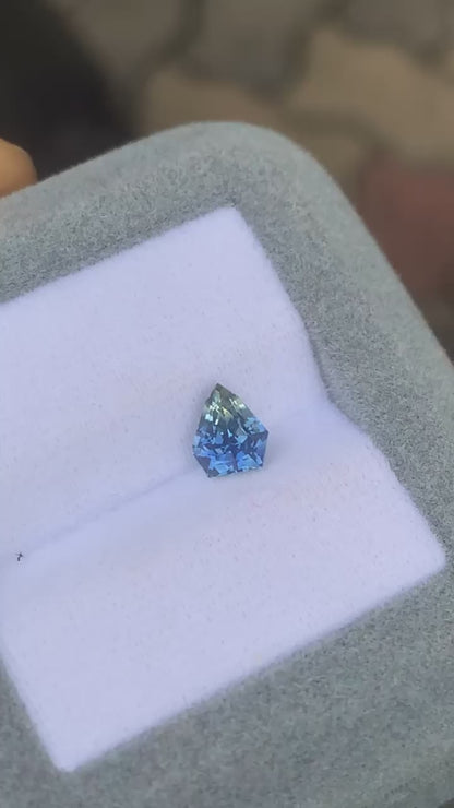 saphir-bicolore-kite-1-15-ct-video-2