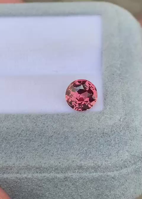 saphir-padparadscha-rond-1-80ct-video-3