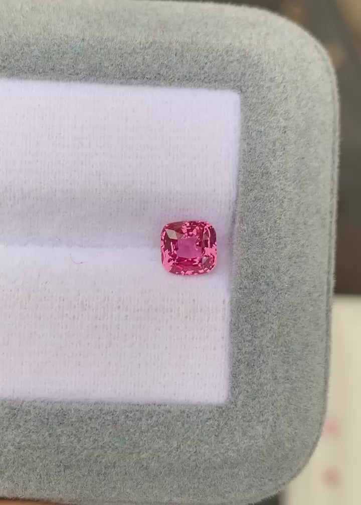 Padparadcha sapphire cushion 1.10ct