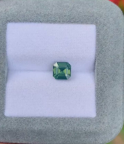 saphir-vert-émeraude-1-47ct video