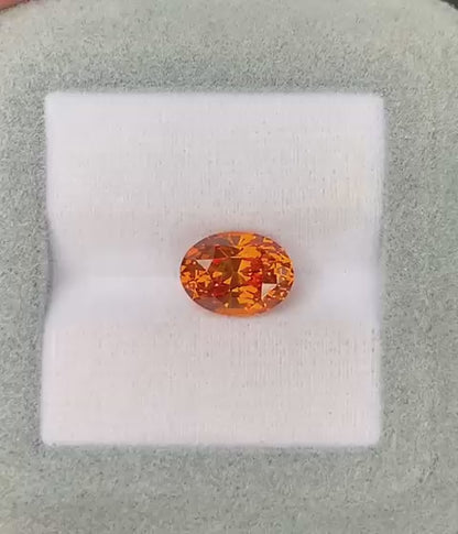 saphir-orange-ovale-4-02ct-video-2