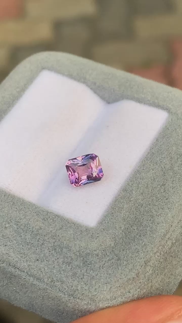 saphir-bicolore-radiant-1-52ct-video-2