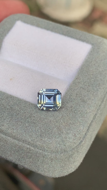 Saphir bleu pastel • 2,10ct