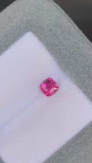 saphir-rose-coussin-0-64ct-video-2