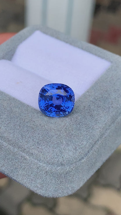 Saphir bleu • 7.08ct