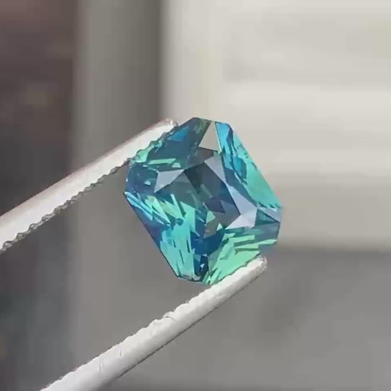 saphir-teal-3-05-ct-taille-emeraude-video-2