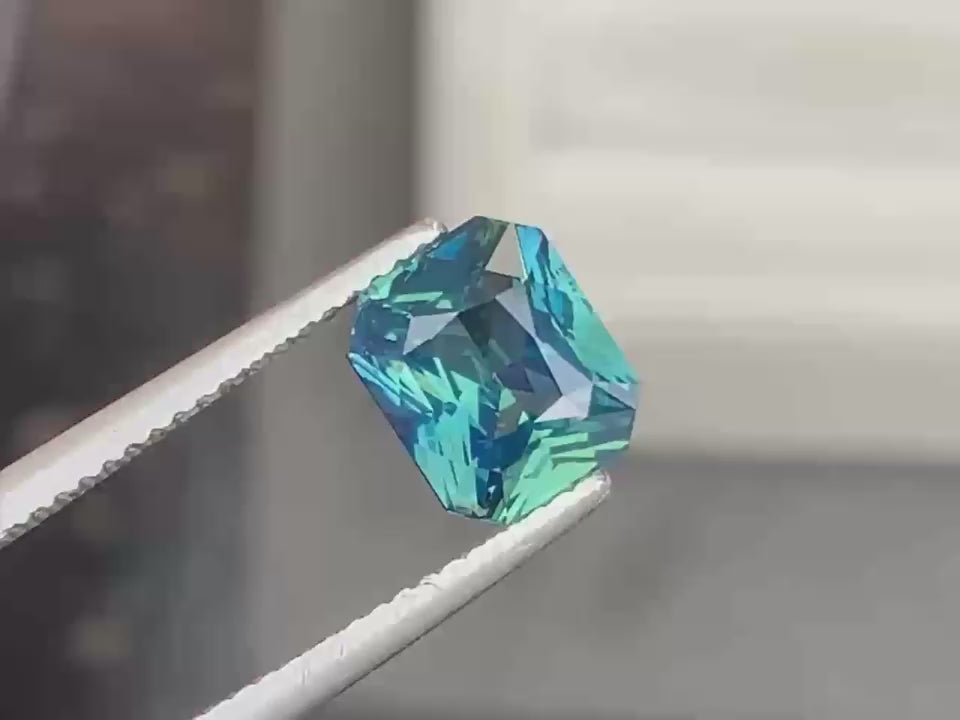 saphir-teal-3-05-ct-taille-emeraude-video-2