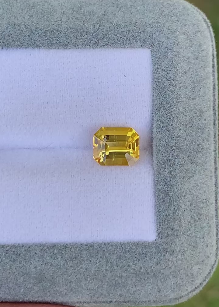 aphir-jaune-émeraude-2-03ct