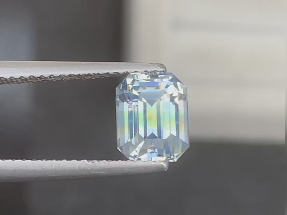 saphir-bicolore-émeraude-2-23ct-video-1