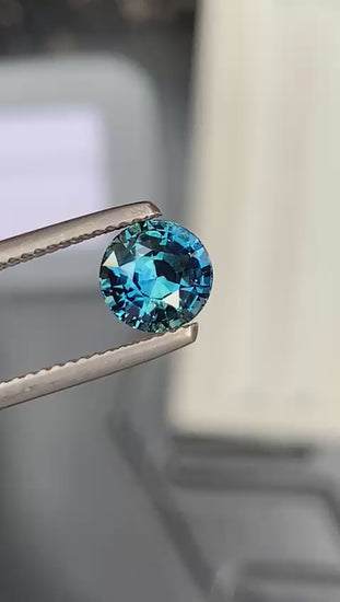 saphir-teal-rond-2-06-ct-video-1