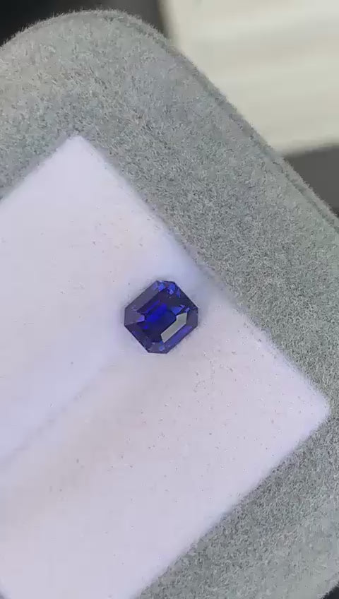saphir-bleu-émeraude-1-06ct-video-2