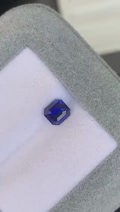 saphir-bleu-émeraude-1-06ct-video-2