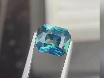 saphir-teal-3-05-ct-taille-emeraude-video-1