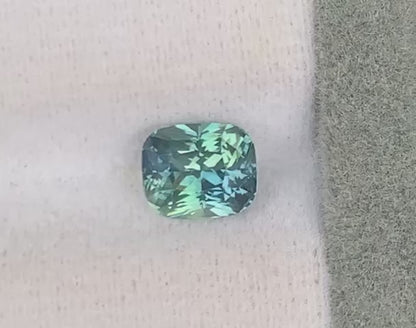 saphir-teal-coussin-1-58ct-video-2
