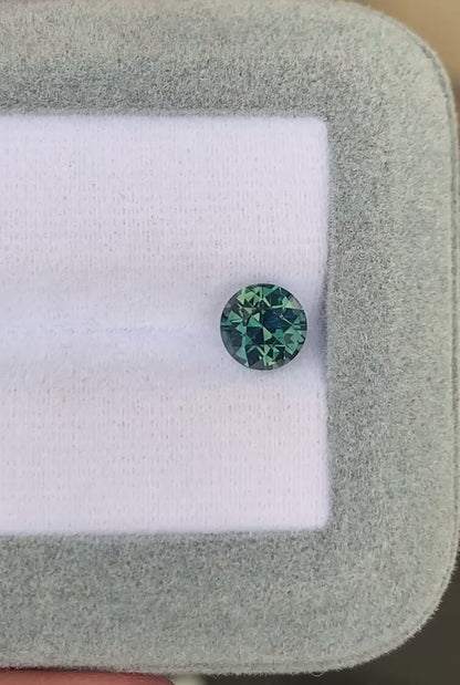 saphir-teal-rond-2-05ct-video-2