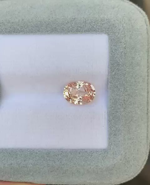 saphir-p-che-ovale-2-15-ct-video-2